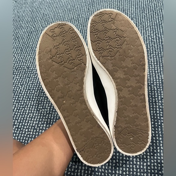 Dr. Scholl's memory foam slip on sneakers - Picture 3 of 3